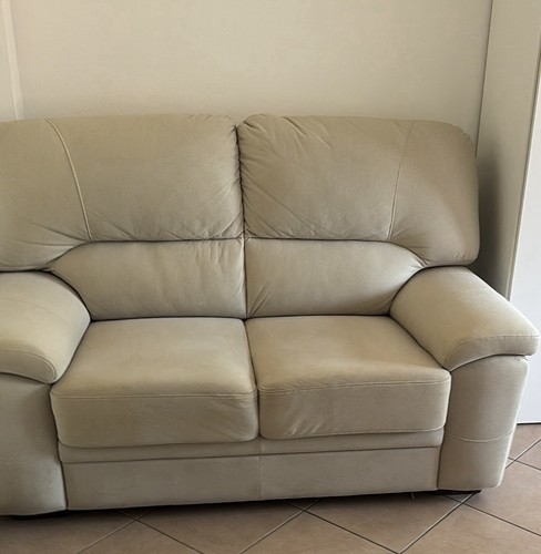 Divano posti pelle beige - in,